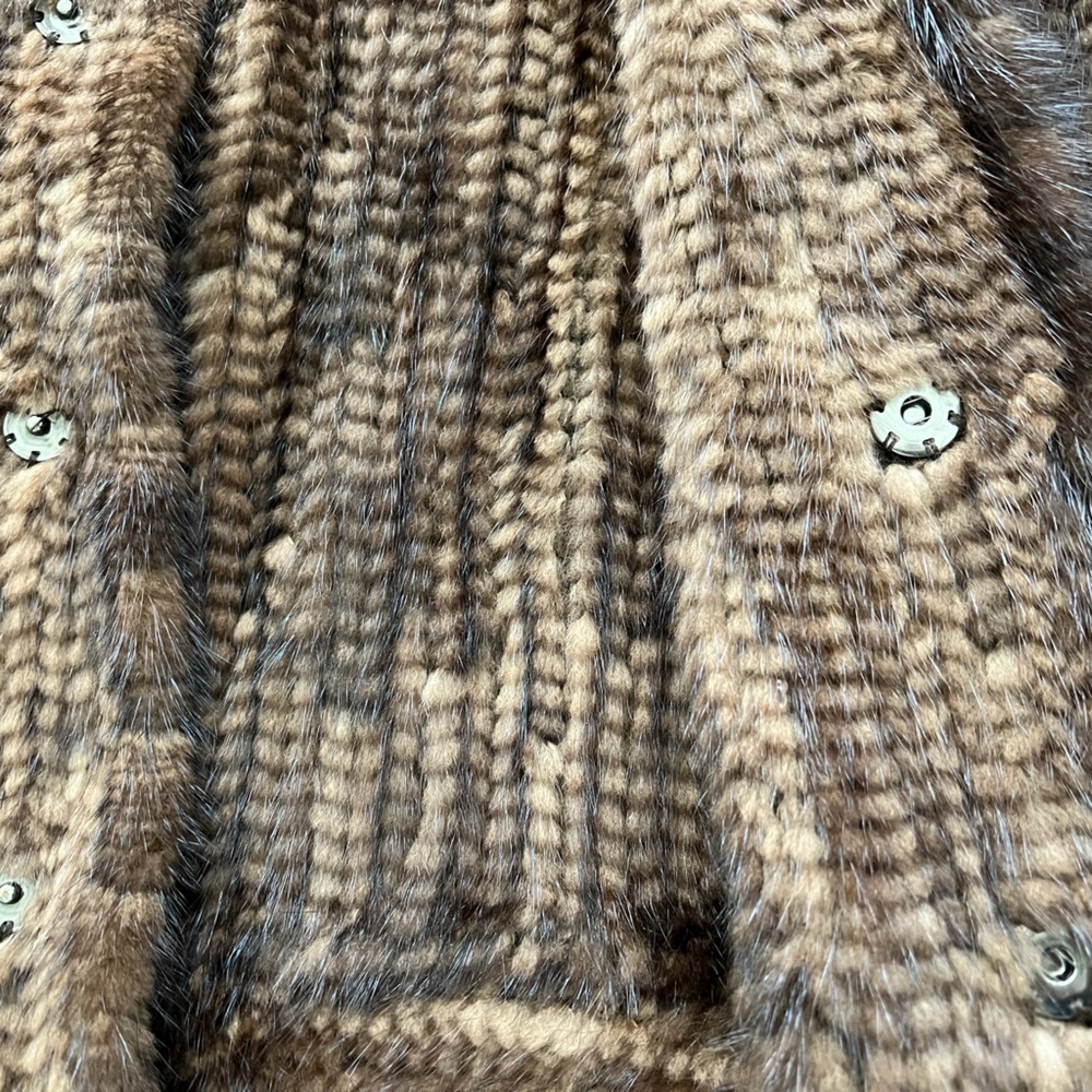 Mink Coat - Picture 4 of 12